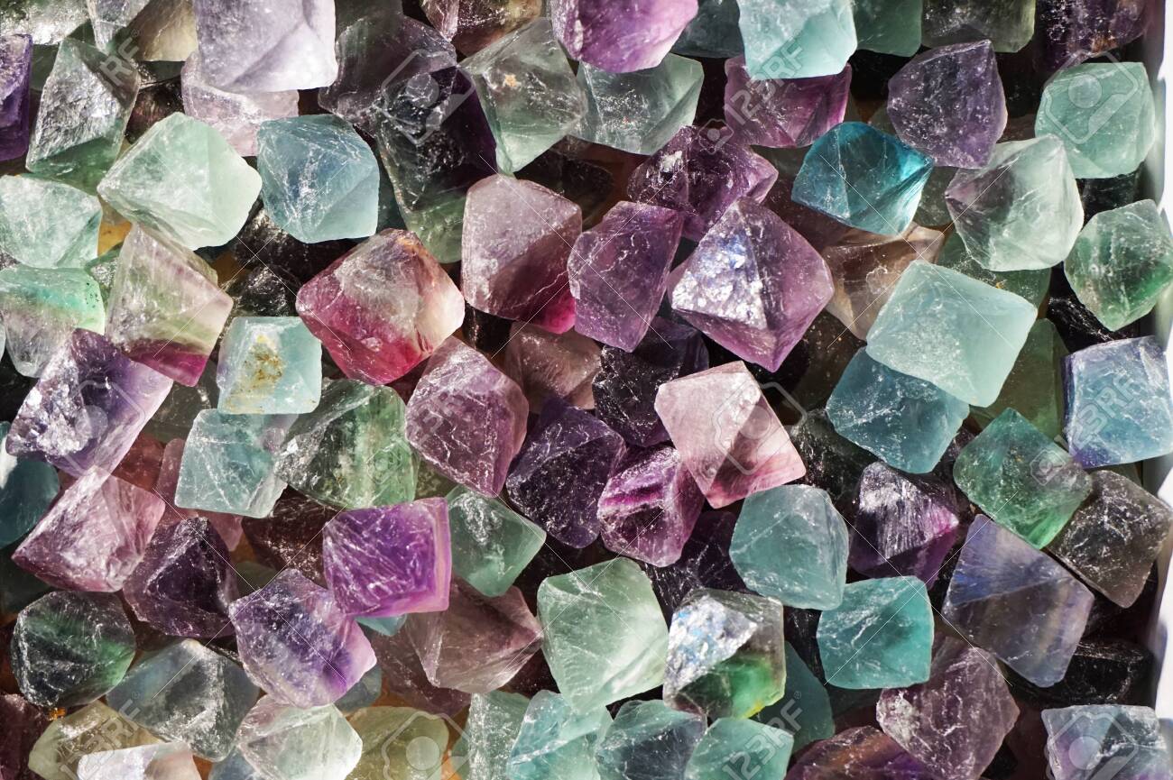 01-fluorite_fluorite lump_9X MINERALS